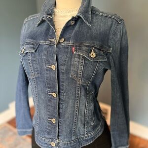 Levi's Women's Classic Indigo Jean Jacket